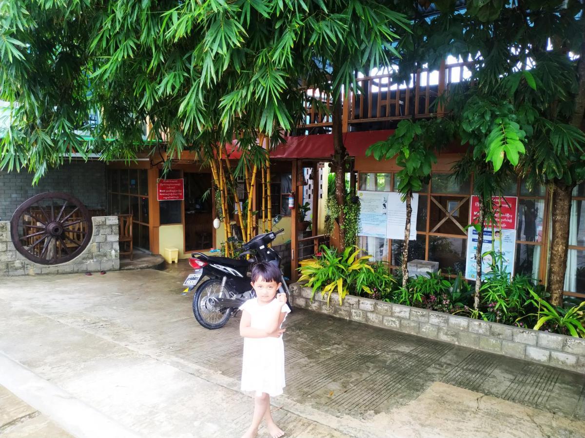 Dream House Guest House & Restaurant Ngwesaung Buitenkant foto
