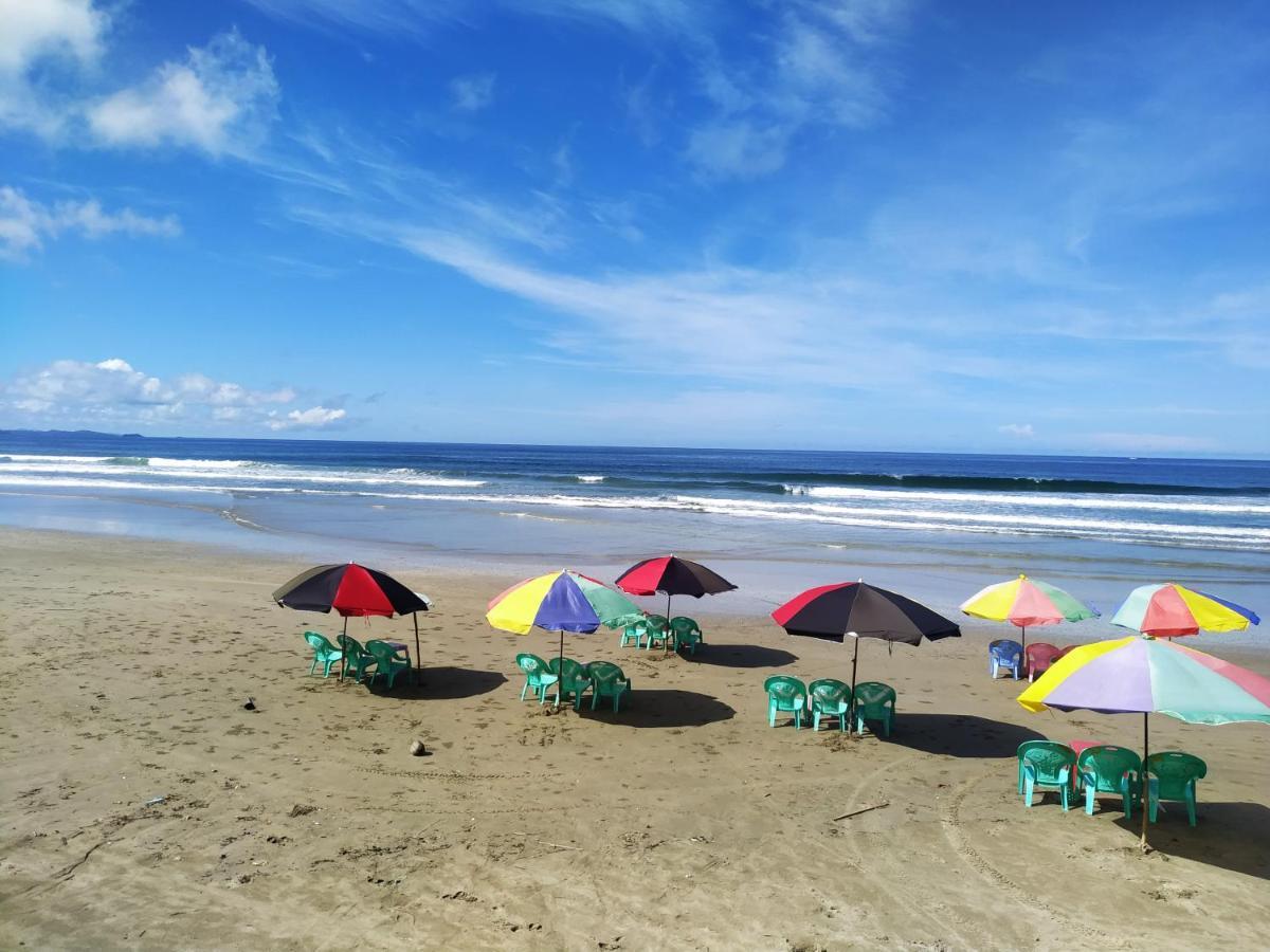 Dream House Guest House & Restaurant Ngwesaung Buitenkant foto