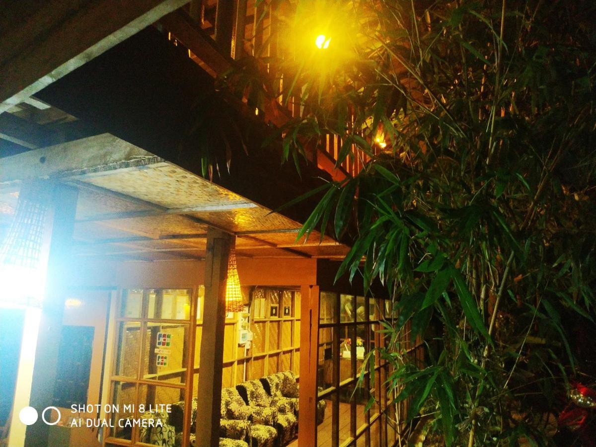 Dream House Guest House & Restaurant Ngwesaung Buitenkant foto