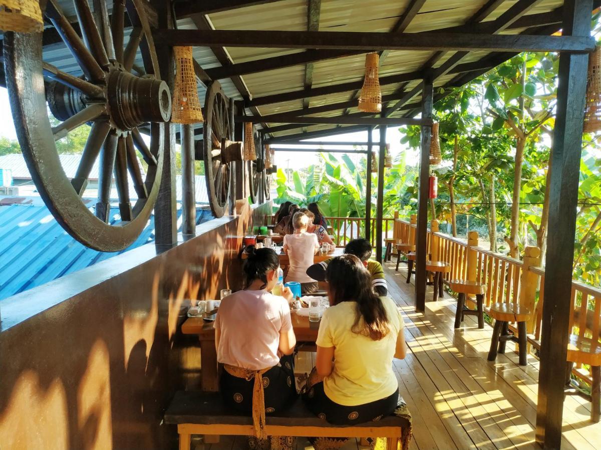 Dream House Guest House & Restaurant Ngwesaung Buitenkant foto