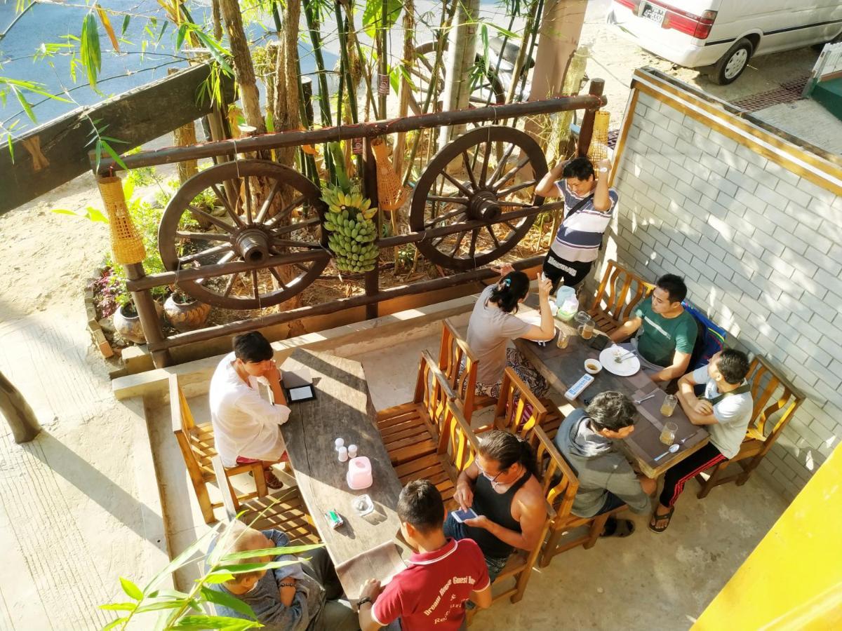 Dream House Guest House & Restaurant Ngwesaung Buitenkant foto