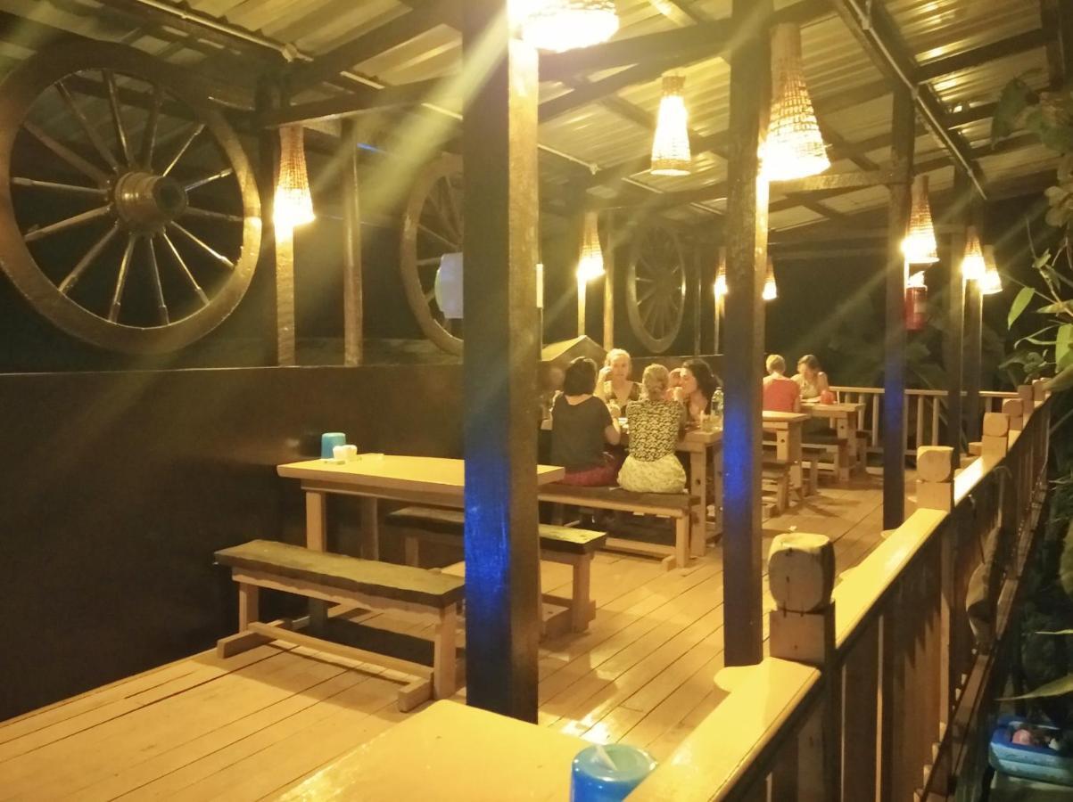 Dream House Guest House & Restaurant Ngwesaung Buitenkant foto