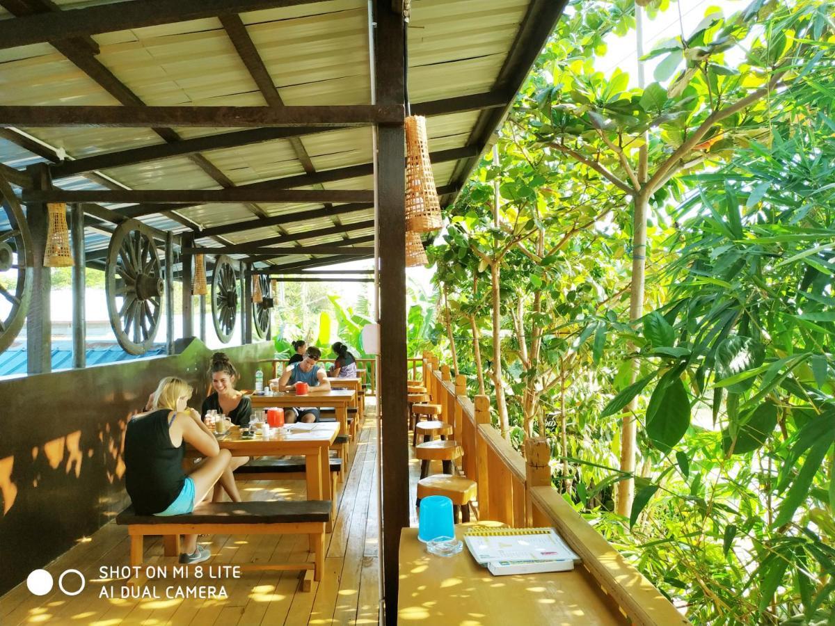 Dream House Guest House & Restaurant Ngwesaung Buitenkant foto