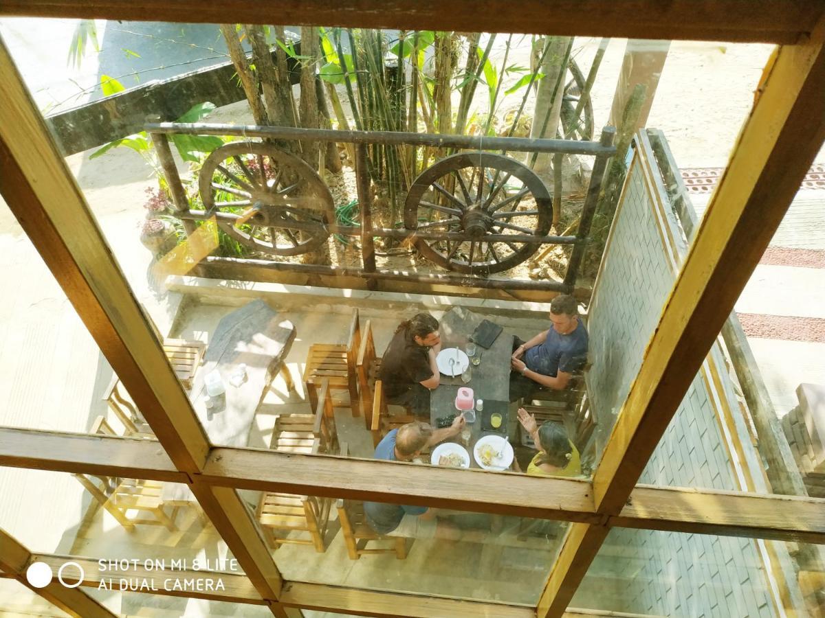 Dream House Guest House & Restaurant Ngwesaung Buitenkant foto